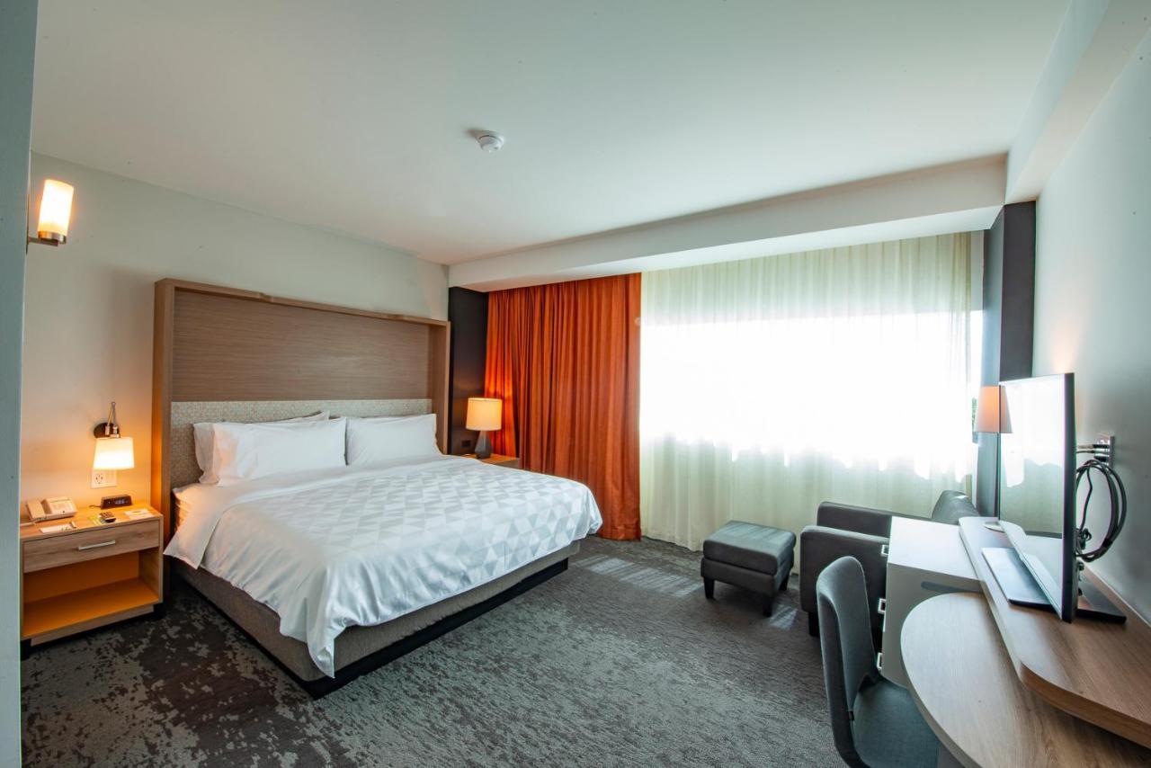 Holiday Inn & Suites - Merida La Isla By Ihg Zimmer foto